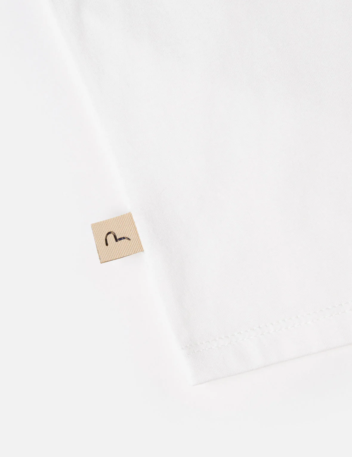 Sakura Embroidery Seagull Print T-Shirt - Image 15