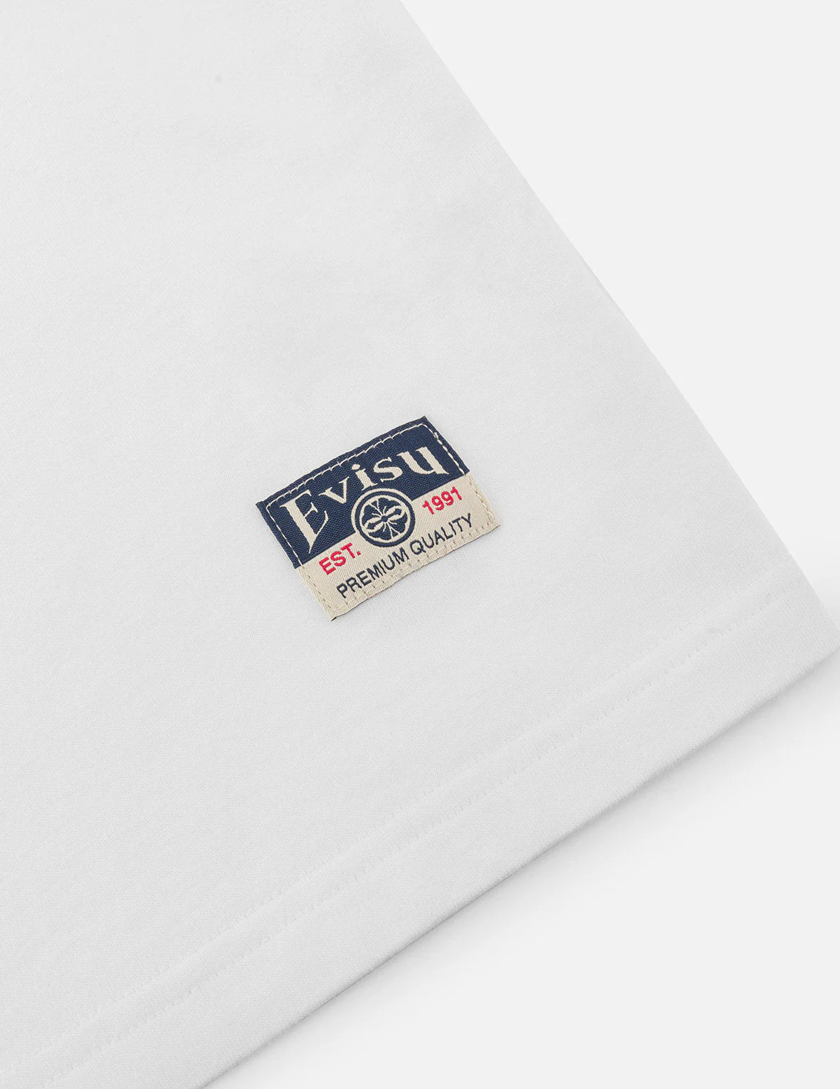 Seagull and Daruma Totem Print Regular Fit T-shirt - Image 21