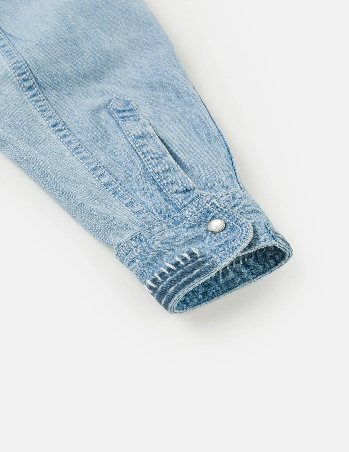 Seagull and Line Embroidery Shirt - Image 11