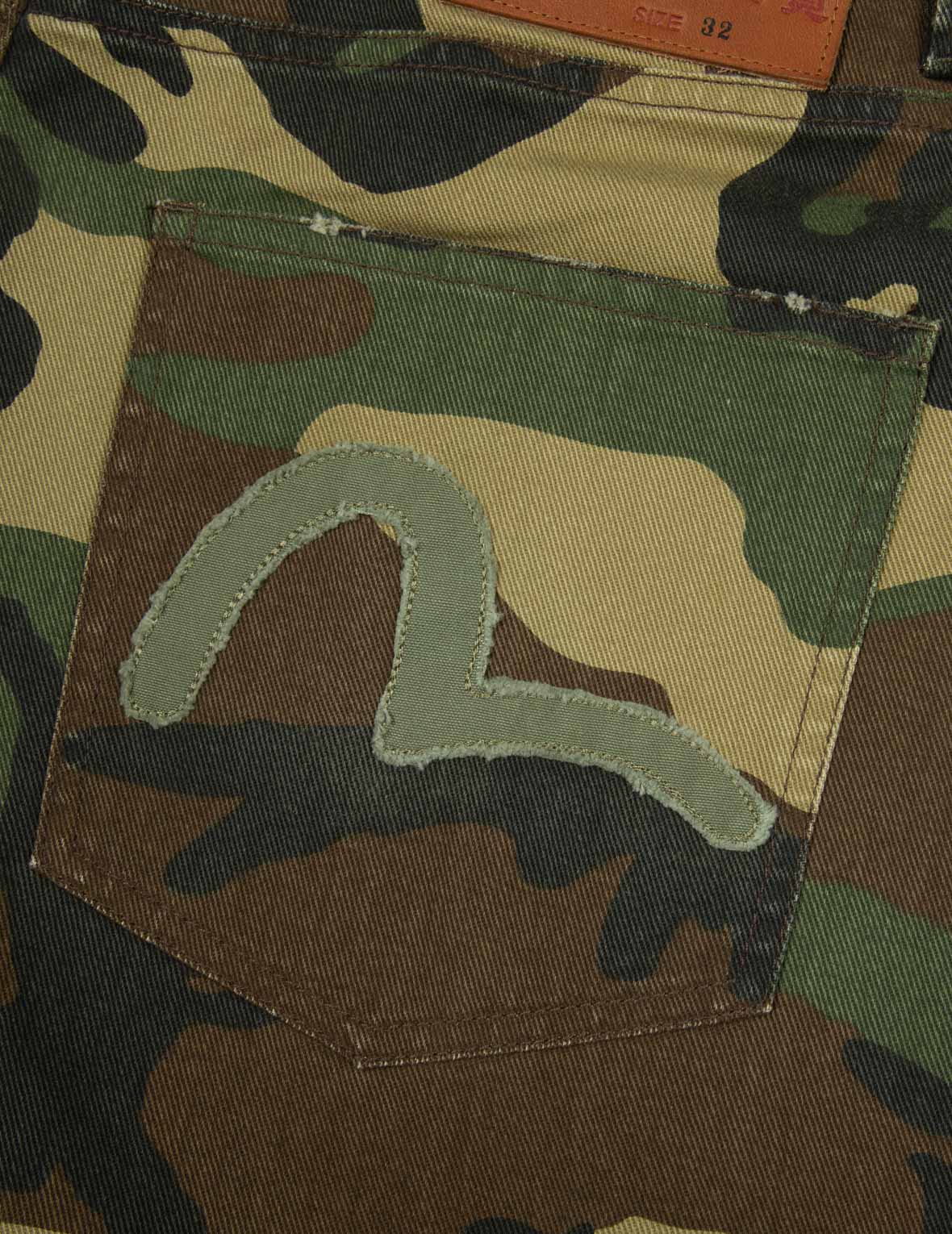 Seagull Appliqué Embroidery Baggy Fit Camo Parachute Pants - Image 12