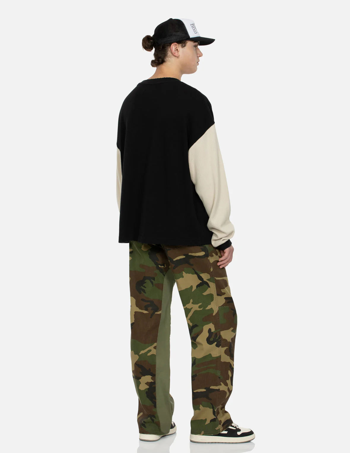 Seagull Appliqué Embroidery Baggy Fit Camo Parachute Pants - Image 4