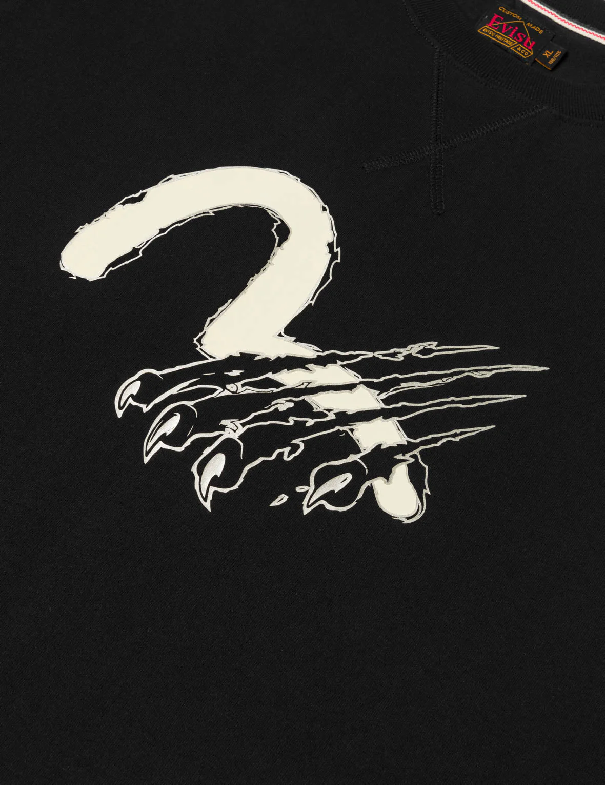 Seagull Claw Print T-shirt - Image 13