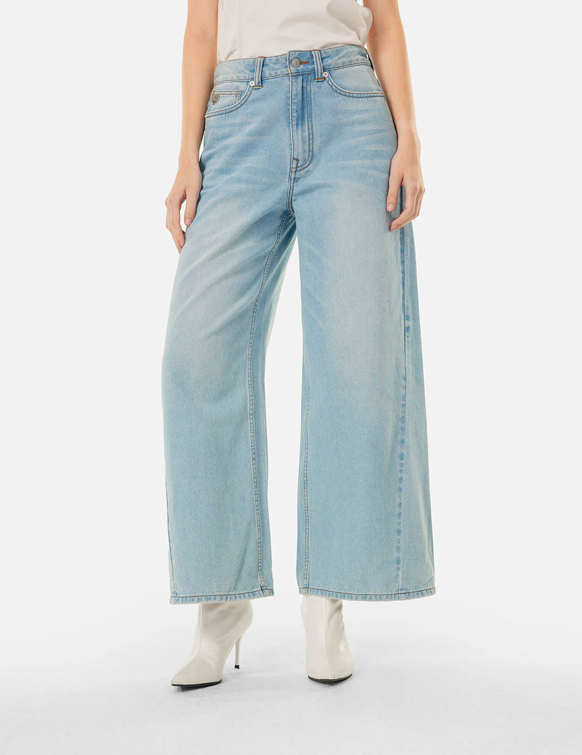 Seagull Embossed Baggy Jeans - Image 6