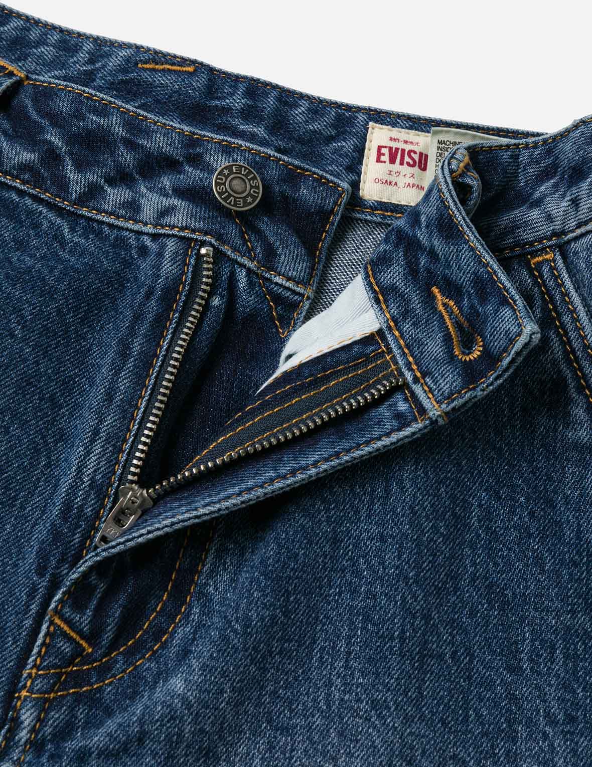 Seagull Embossed Fashion Fit Pleated Denim Shorts - Image 10