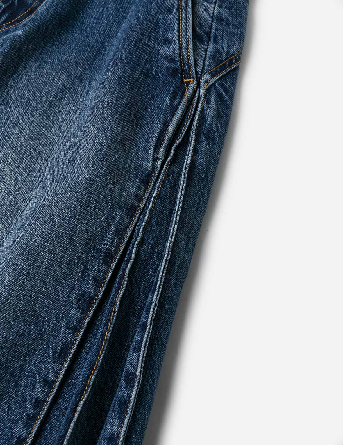 Seagull Embossed Fashion Fit Pleated Denim Shorts - Image 8