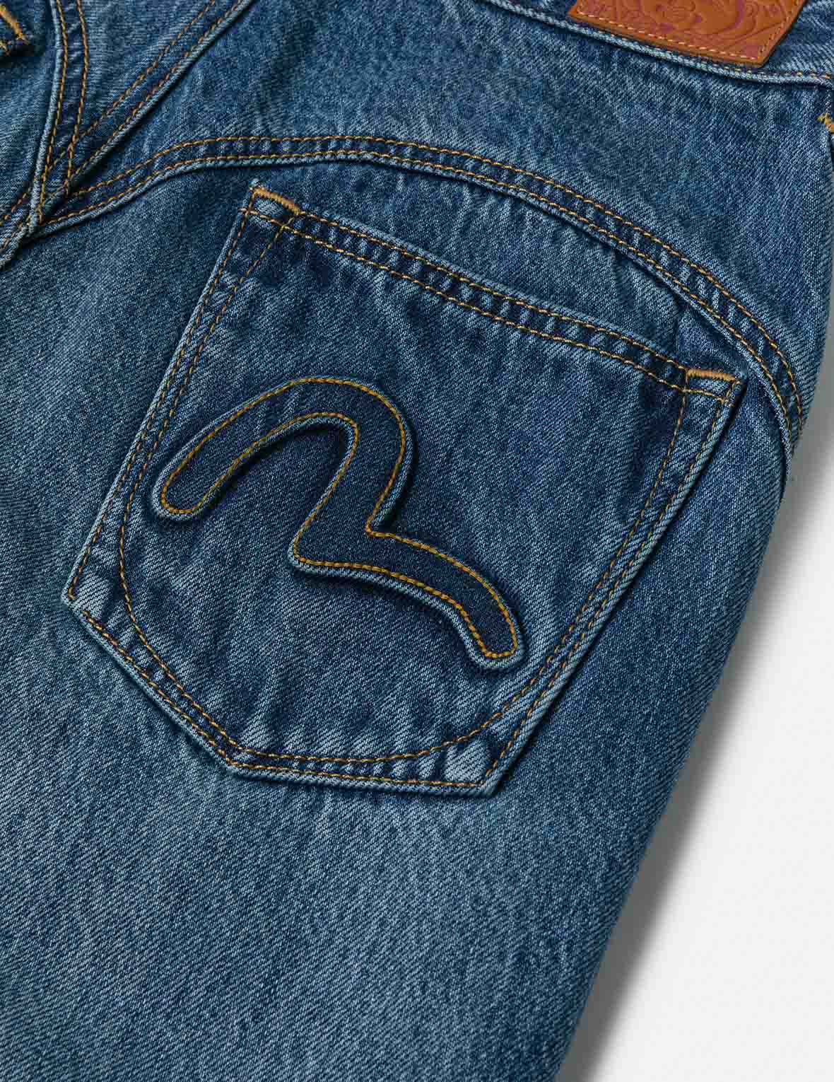 Seagull Embossed Fashion Fit Pleated Jeans - Image 8