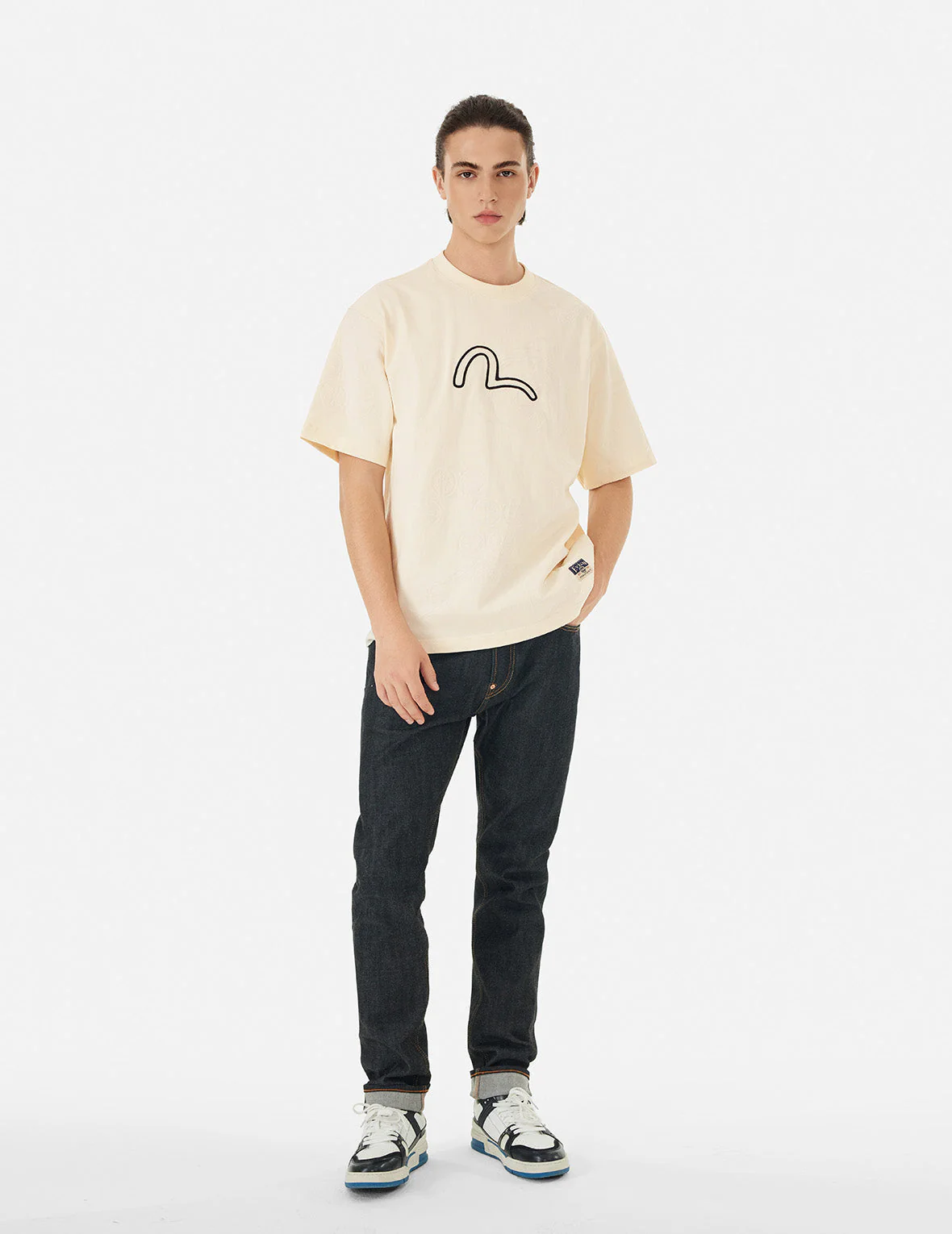 Seagull Embroidery and Allover Flocking Patterns Relax Fit T-shirt - Image 10