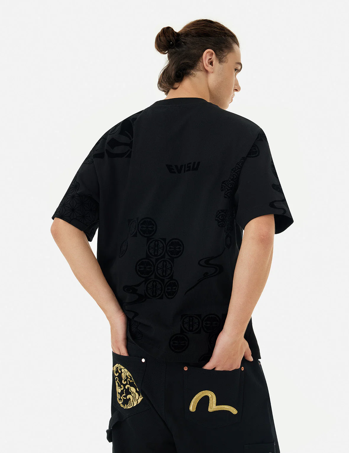 Seagull Embroidery and Allover Flocking Patterns Relax Fit T-shirt - Image 11