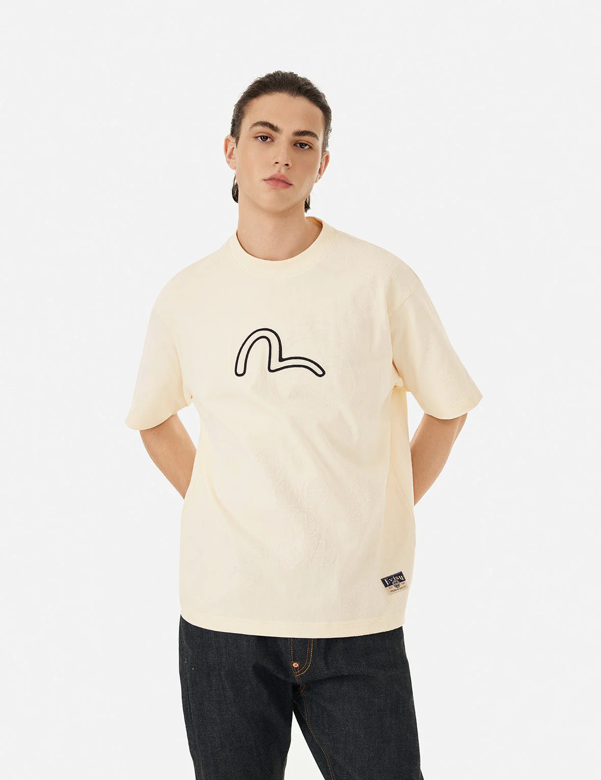 Seagull Embroidery and Allover Flocking Patterns Relax Fit T-shirt - Image 14