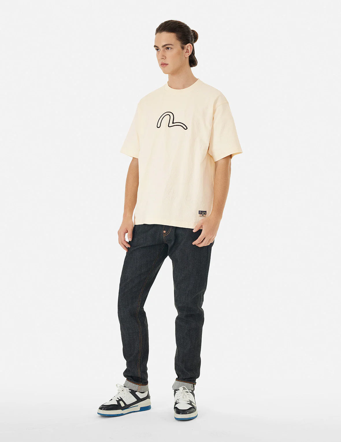 Seagull Embroidery and Allover Flocking Patterns Relax Fit T-shirt - Image 6