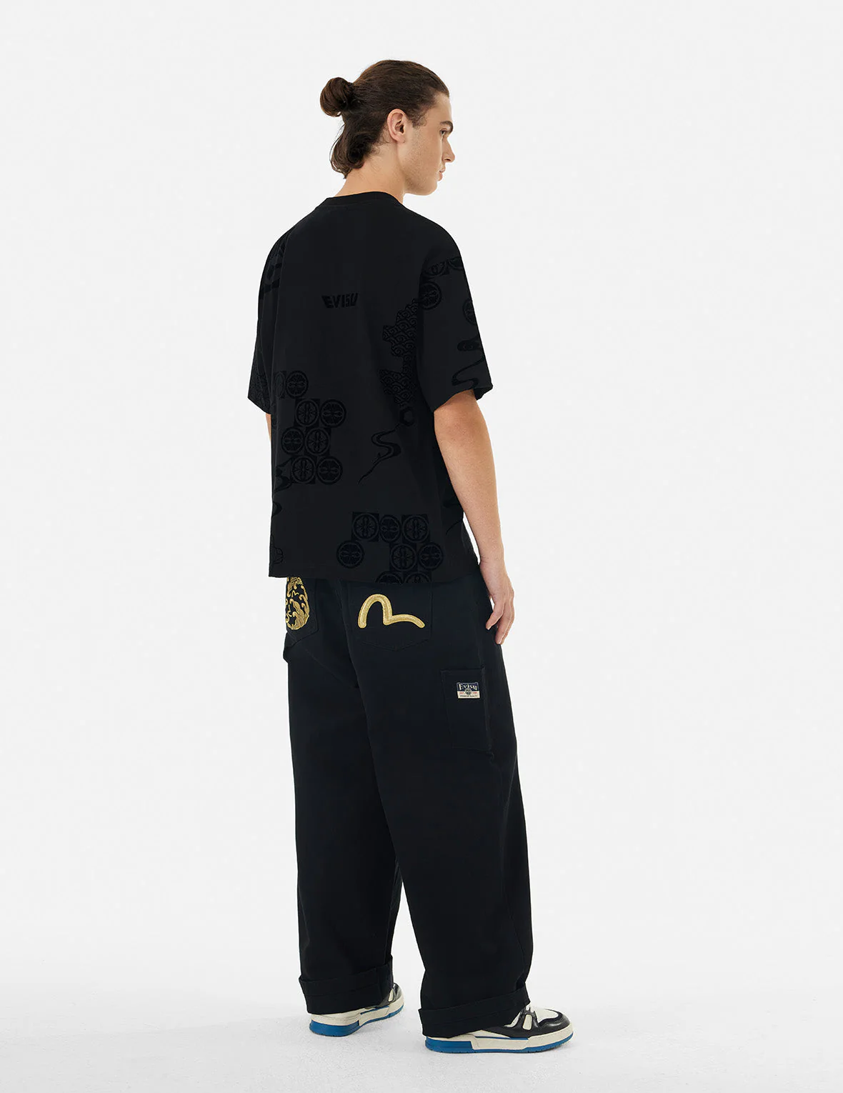 Seagull Embroidery and Allover Flocking Patterns Relax Fit T-shirt - Image 7