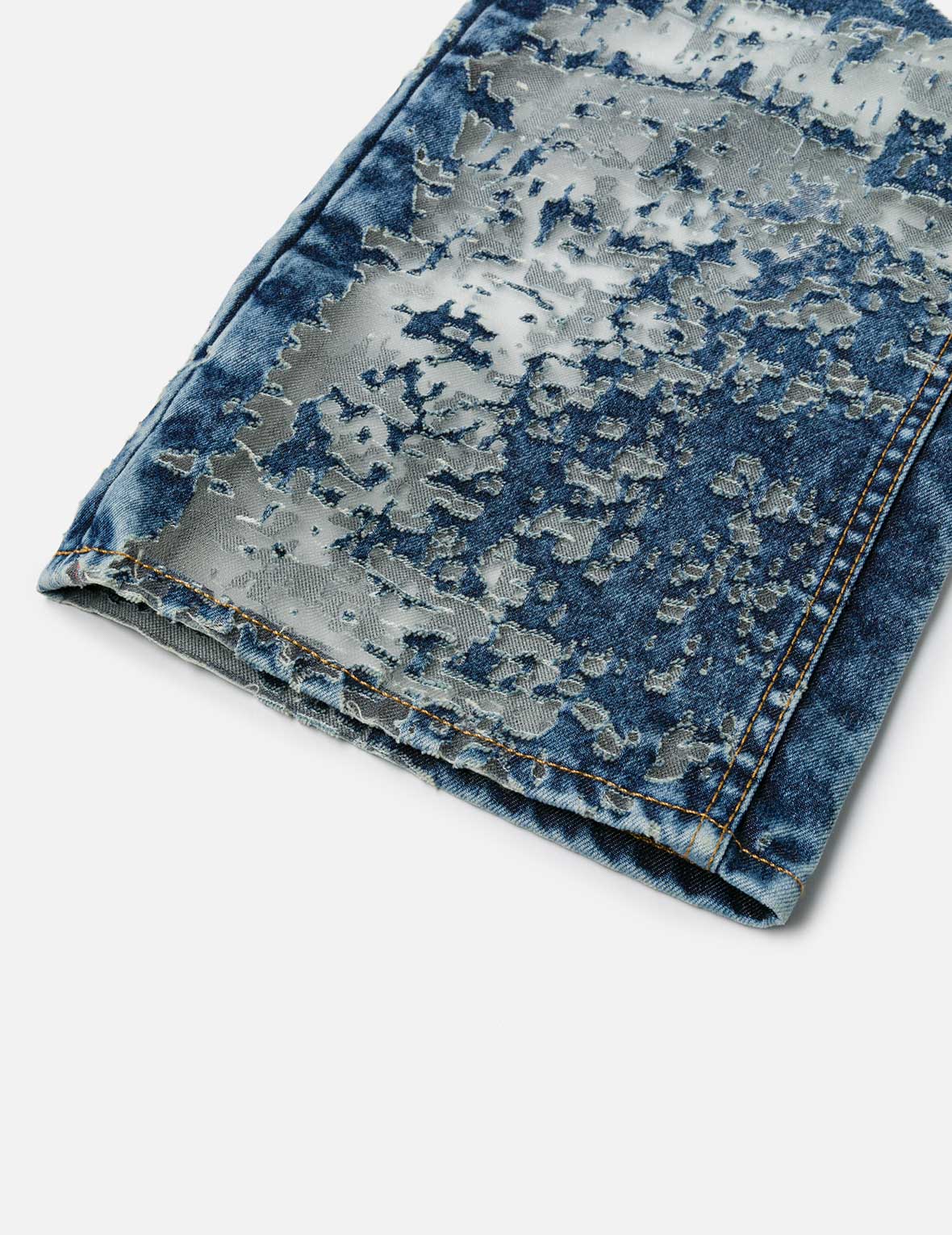 Seagull Embroidery Fashion Fit Burn-Out Fashion Fit Jeans - Image 13