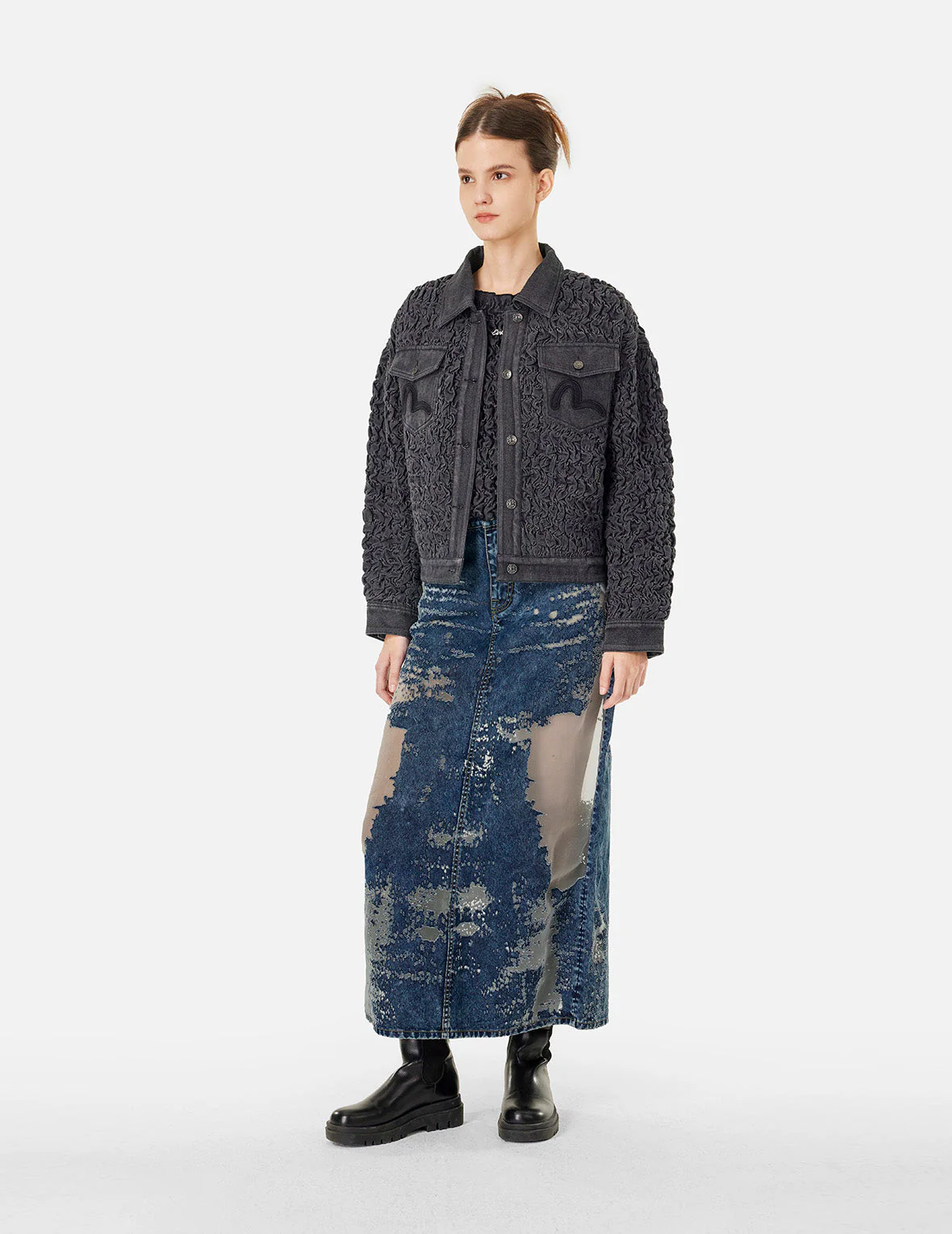 Seagull Embroidery Fashion Fit Burn-Out Denim Skirt - Image 3