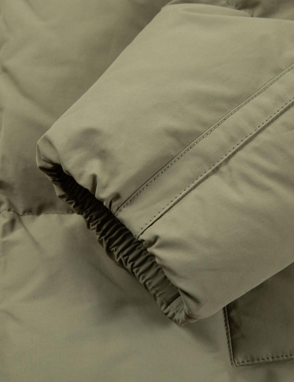 Seagull Embroidery Loose Fit Down Jacket - Image 5