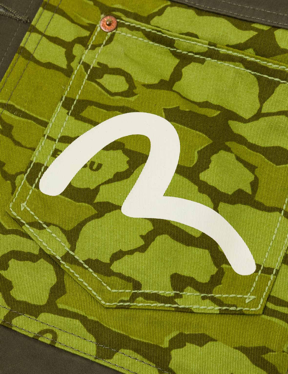 Seagull Print and Hybrid Ishigaki Camouflage Regular Fit Shirt Jacket - Image 3