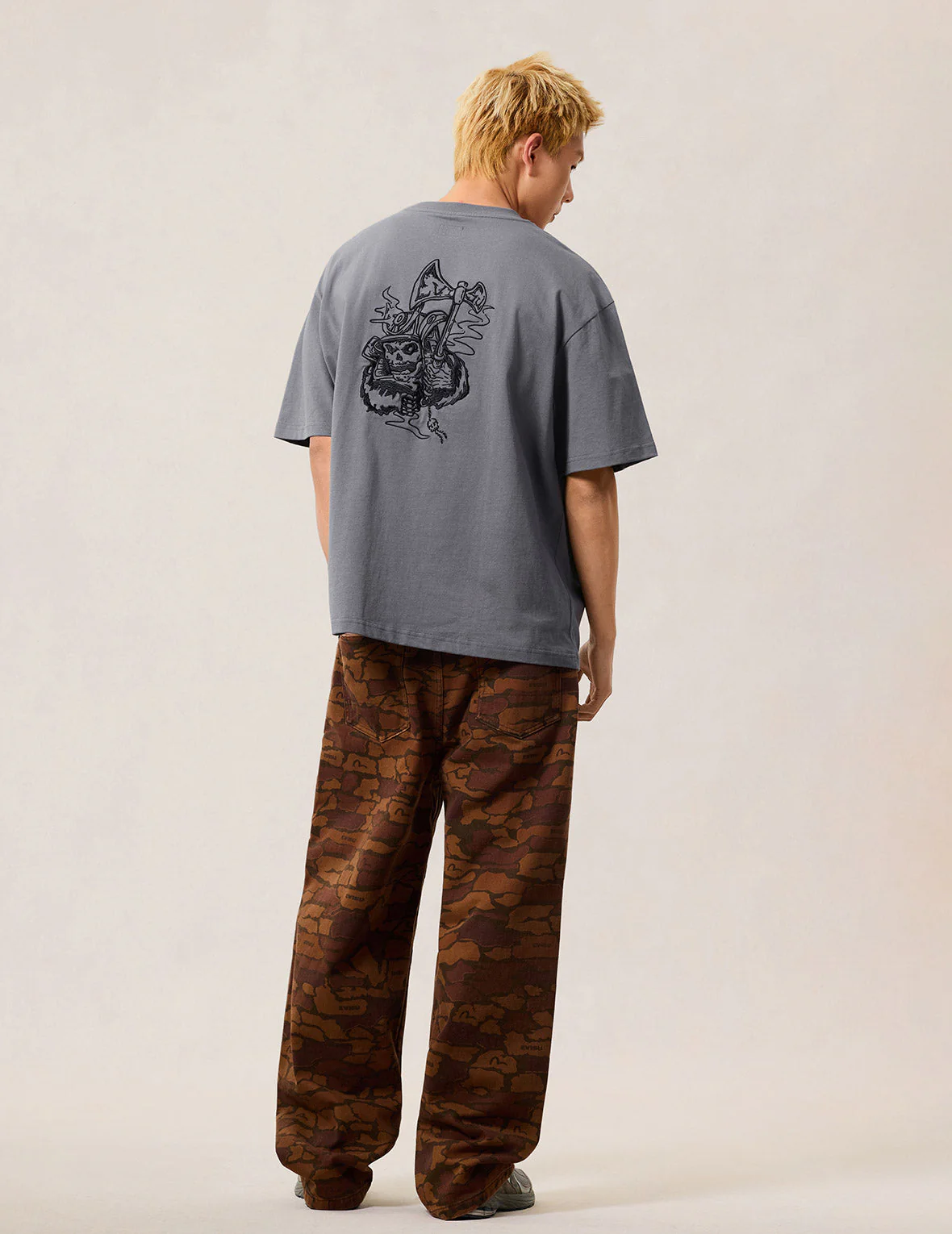 Skull Samurai Embroidery T-shirt - Image 10