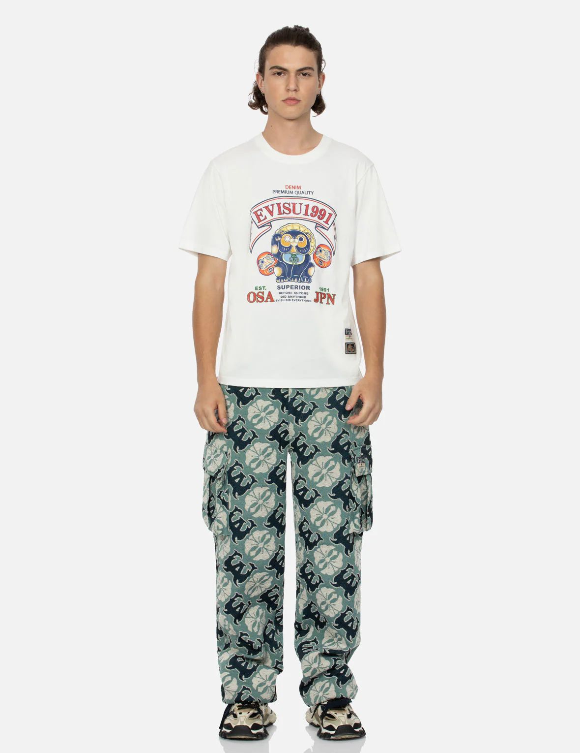 Tanuki and Daruma Print Regular Fit T-Shirt - Image 10