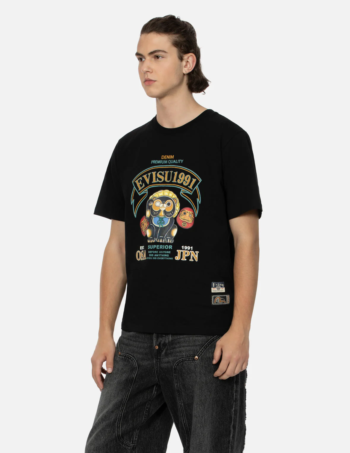 Tanuki and Daruma Print Regular Fit T-Shirt - Image 13