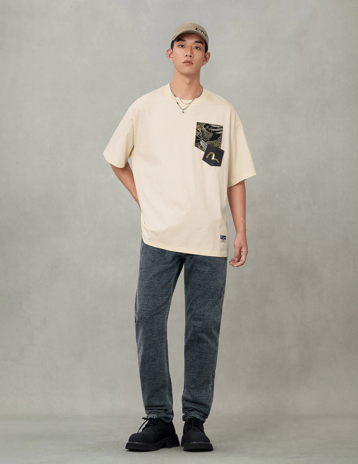 Washed Emboss Rivet Seagull Taper Fit Jeans #2017 - Image 5