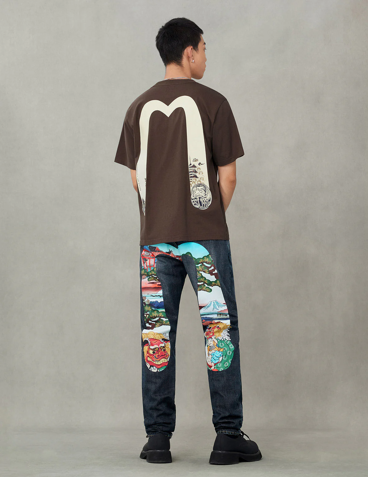 Wheel of Wisdom and  Daruma Daicock Print Regular Fit T-Shirt - Image 11