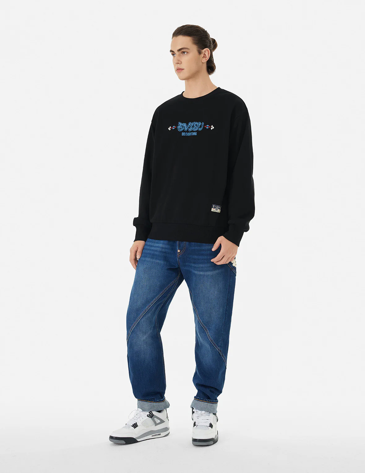 Wheel of Wisdom and Kamon Print Relax Fit Sweatshirt - Image 4